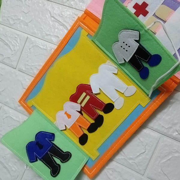 Sách vải Mầm Non Nghề Nghiệp Quanh Em - Dành cho bé gái từ 1 - 6 tuổi 1